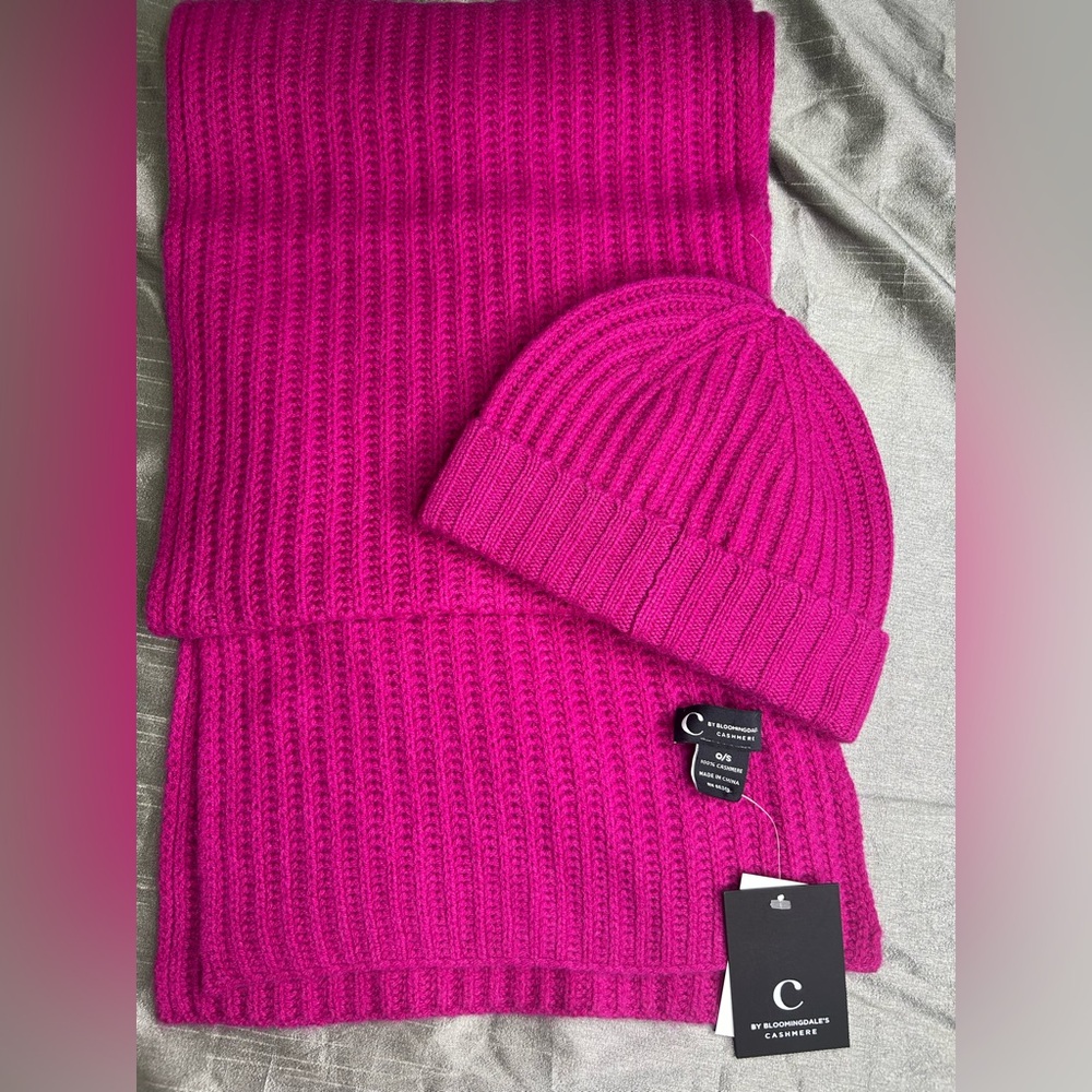 🩷NWTs Bloomingdales Cashmere scarf/hat🩷 - Picture 4 of 5